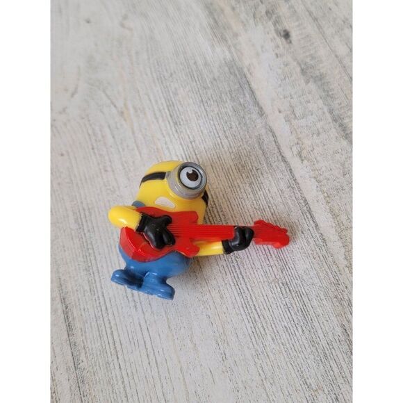 McDonald's 2019 Despicable Me minion red guitar toy figure - Picture 1 of 5